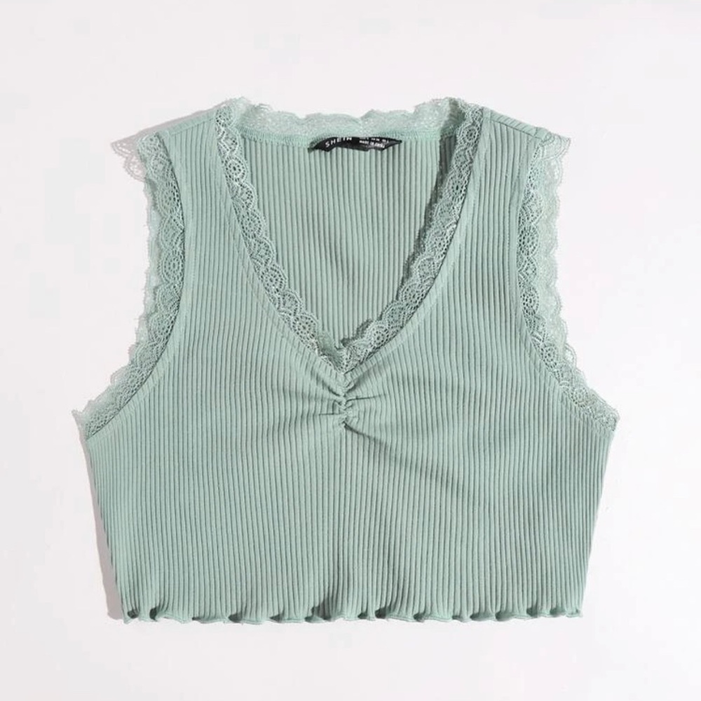 Lace trim ribbed tank top
